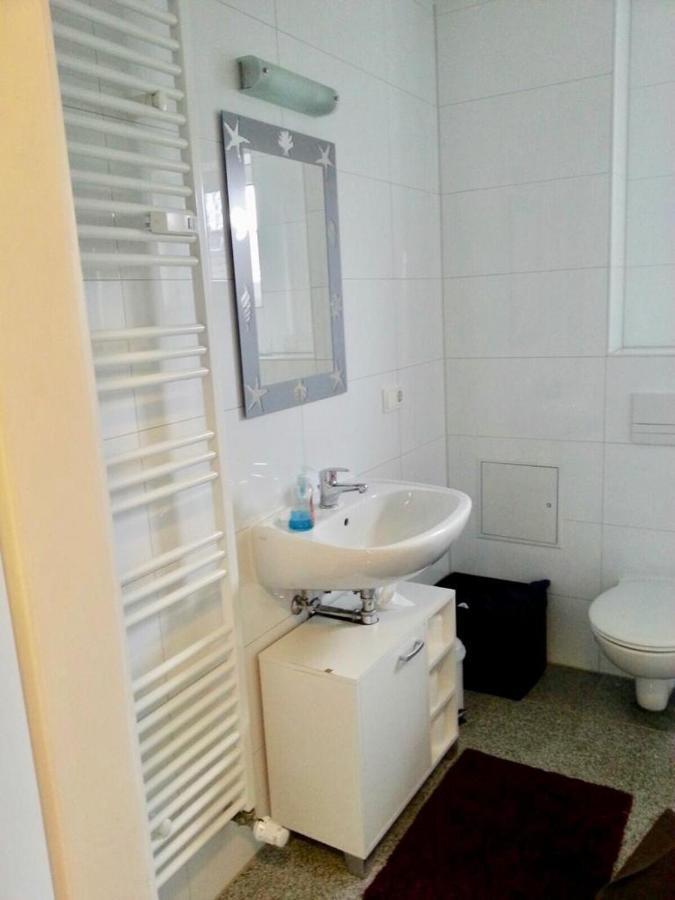 Ingrids Ferienwohnung Mit Balkon In Thiede Naehe See Salzgitter Luaran gambar
