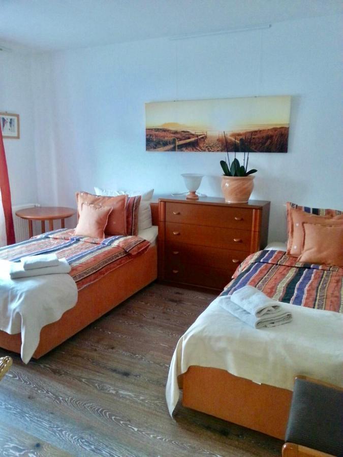 Ingrids Ferienwohnung Mit Balkon In Thiede Naehe See Salzgitter Luaran gambar