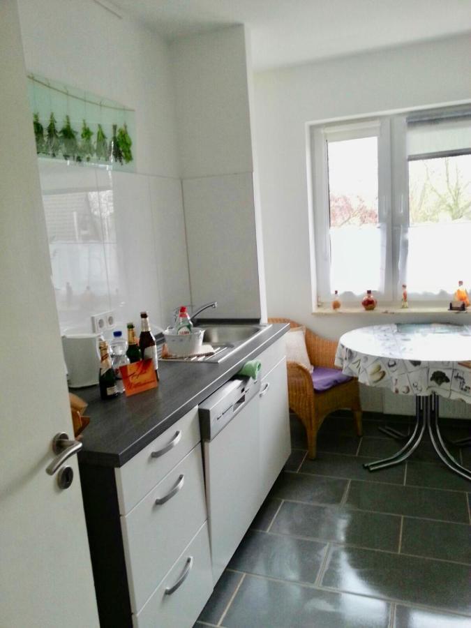 Ingrids Ferienwohnung Mit Balkon In Thiede Naehe See Salzgitter Luaran gambar